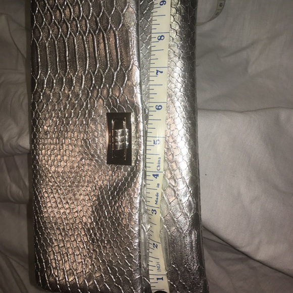 Sexy Silver Girls Night Out/Date Night Clutch - Picture 2 of 4